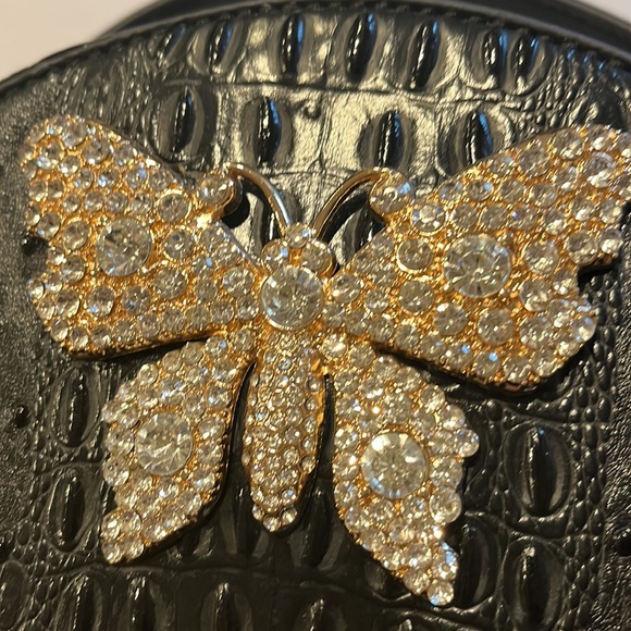 Round Vegan Leather Ostrich Print Bag With Big Rhinestone Butterfly - Picture 7 of 15